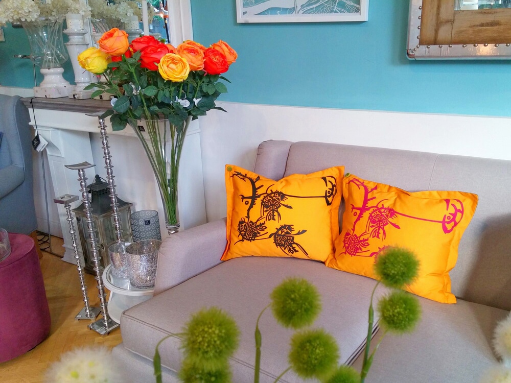 yellow-pillows-for-living-room